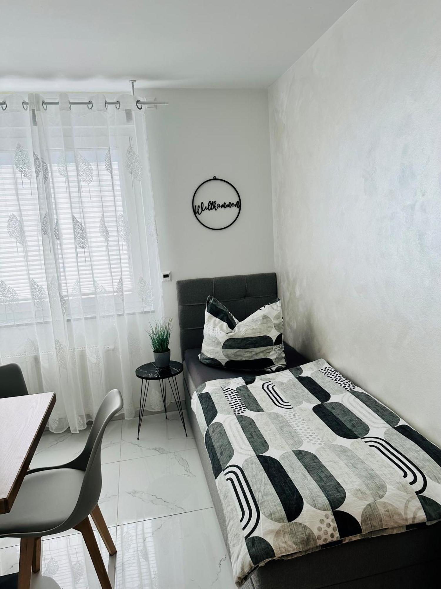 Fewo Bee61 * Langen Exklusiv Fuer 4 Personen *Vollausstattung Mit Kueche* Inklusive Terrasse Exterior photo